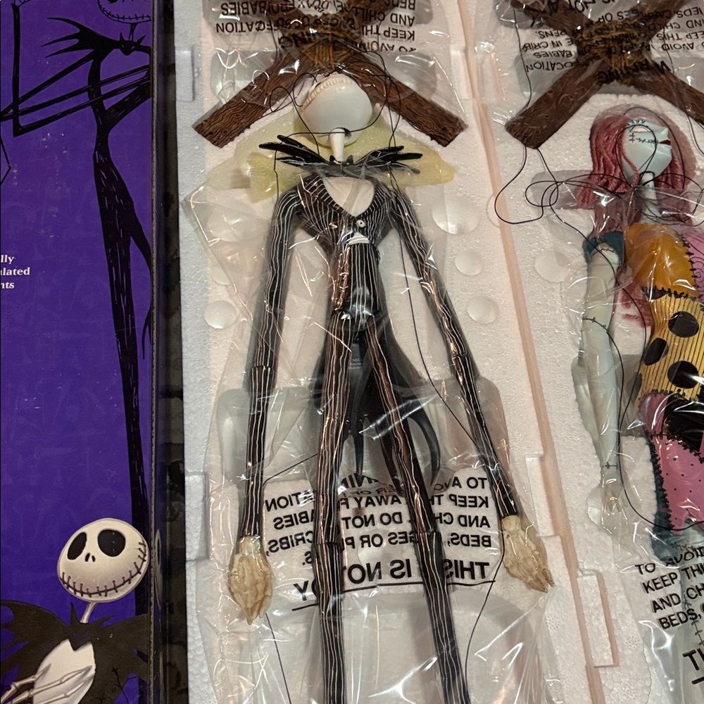 NECA Nightmare Before Christmas Sally and Jack Marionette Set - Picture 17 of 17